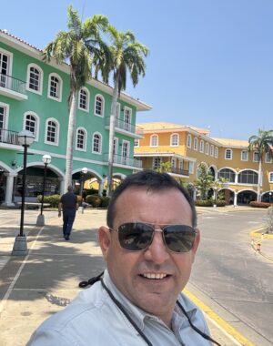 Orlando Tadeo Lalo V.